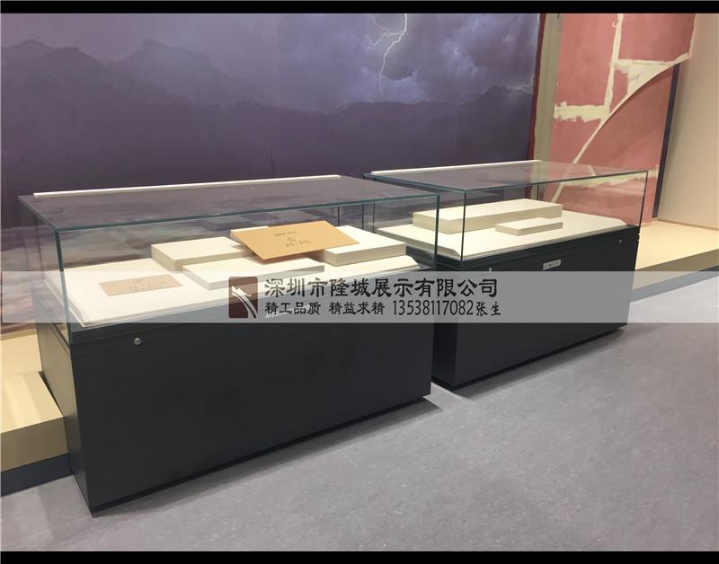北京军事博物馆展柜制作